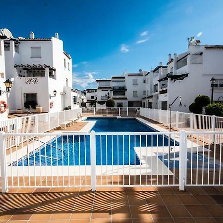 Puerto De La Duquesa Beach Apartment Castillo de Sabinillas Ngoại thất bức ảnh