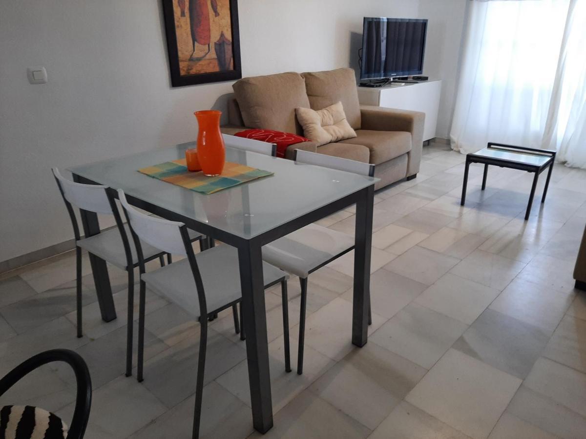 Puerto De La Duquesa Beach Apartment Castillo de Sabinillas Ngoại thất bức ảnh
