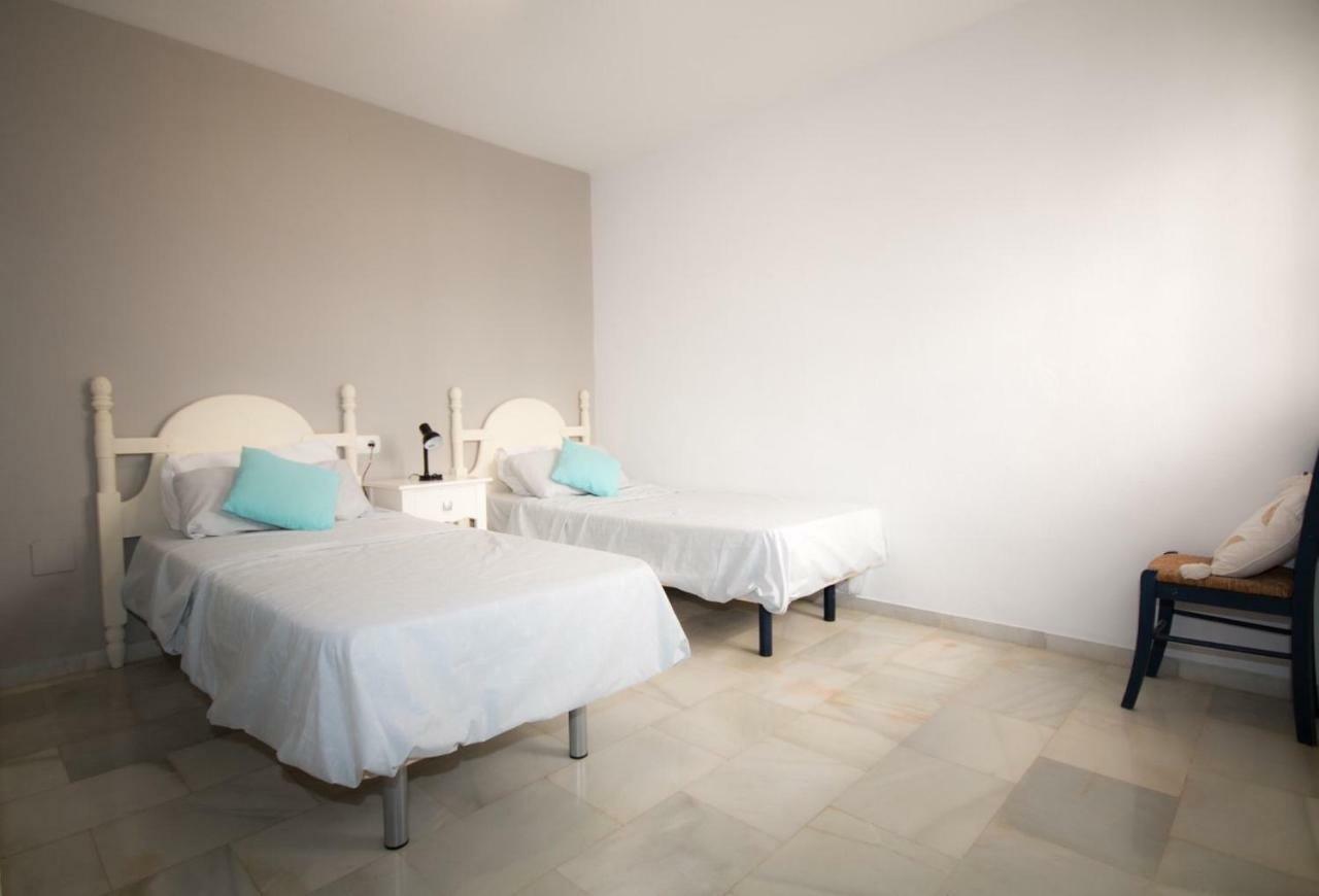 Puerto De La Duquesa Beach Apartment Castillo de Sabinillas Ngoại thất bức ảnh