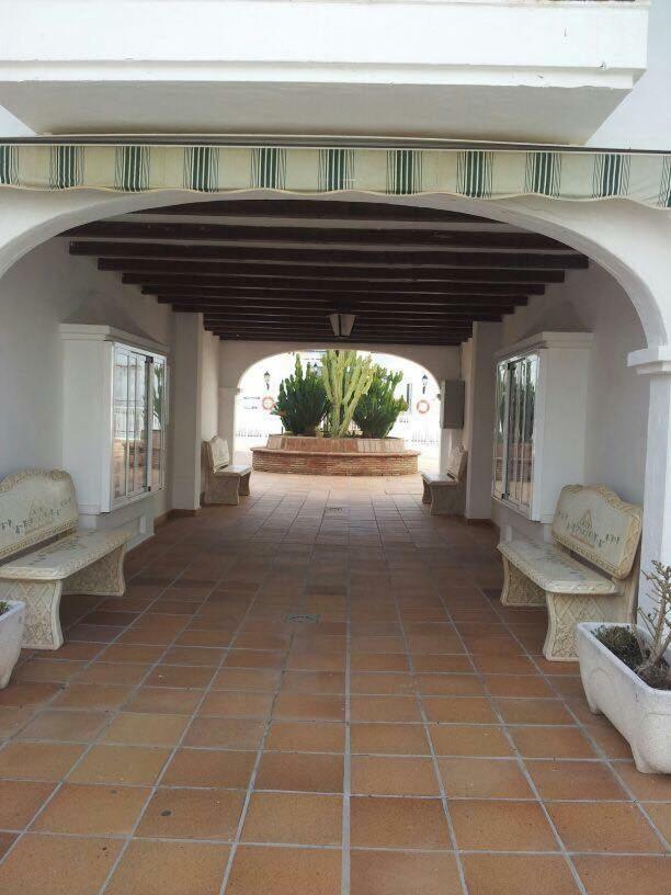 Puerto De La Duquesa Beach Apartment Castillo de Sabinillas Ngoại thất bức ảnh