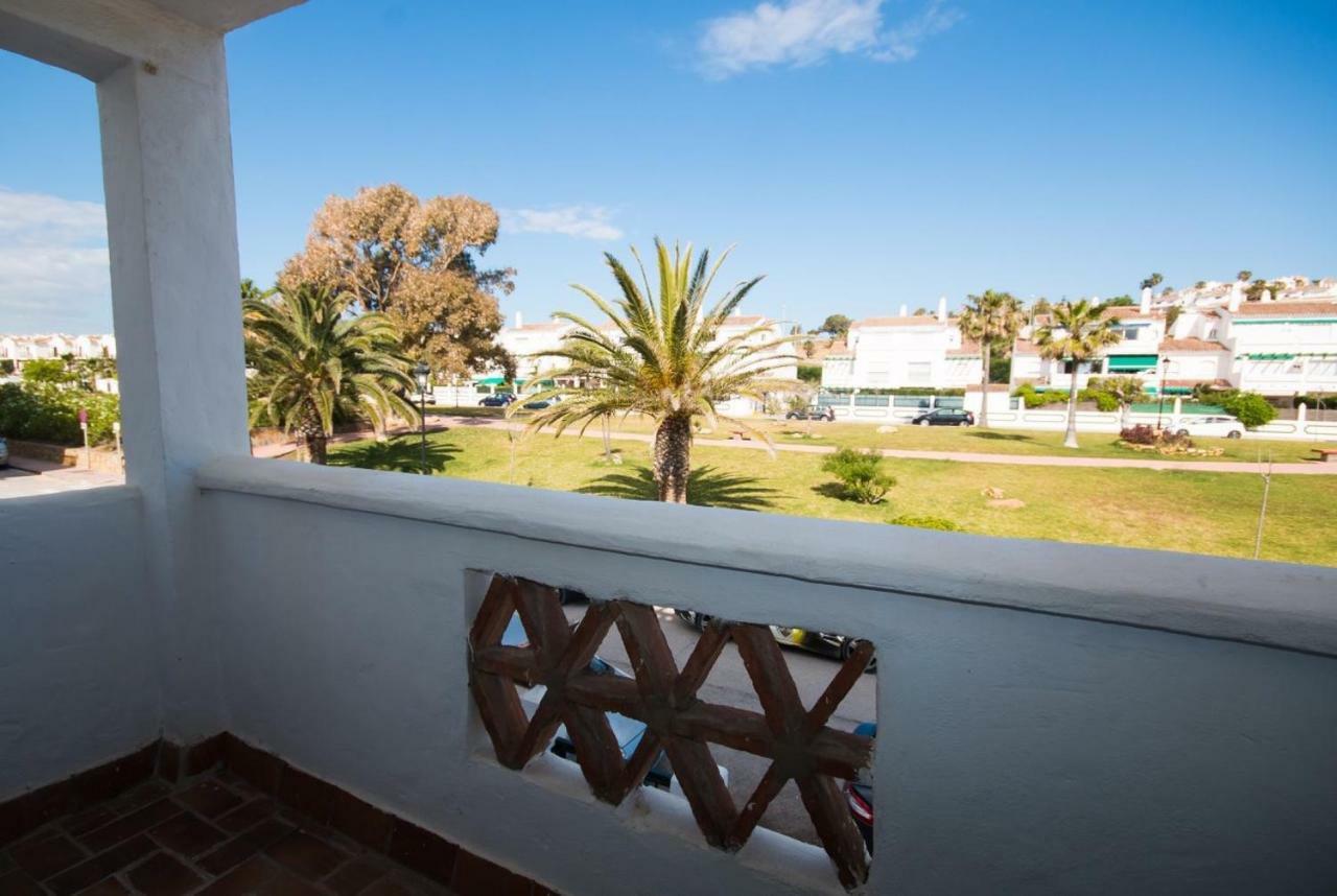 Puerto De La Duquesa Beach Apartment Castillo de Sabinillas Ngoại thất bức ảnh