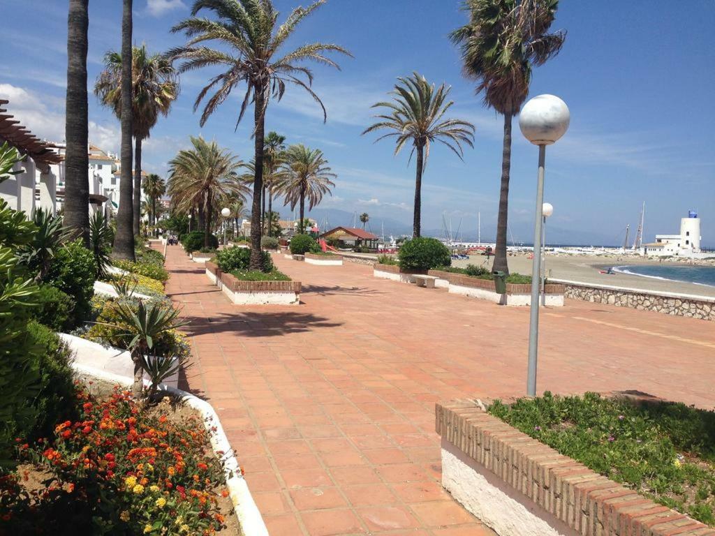 Puerto De La Duquesa Beach Apartment Castillo de Sabinillas Ngoại thất bức ảnh