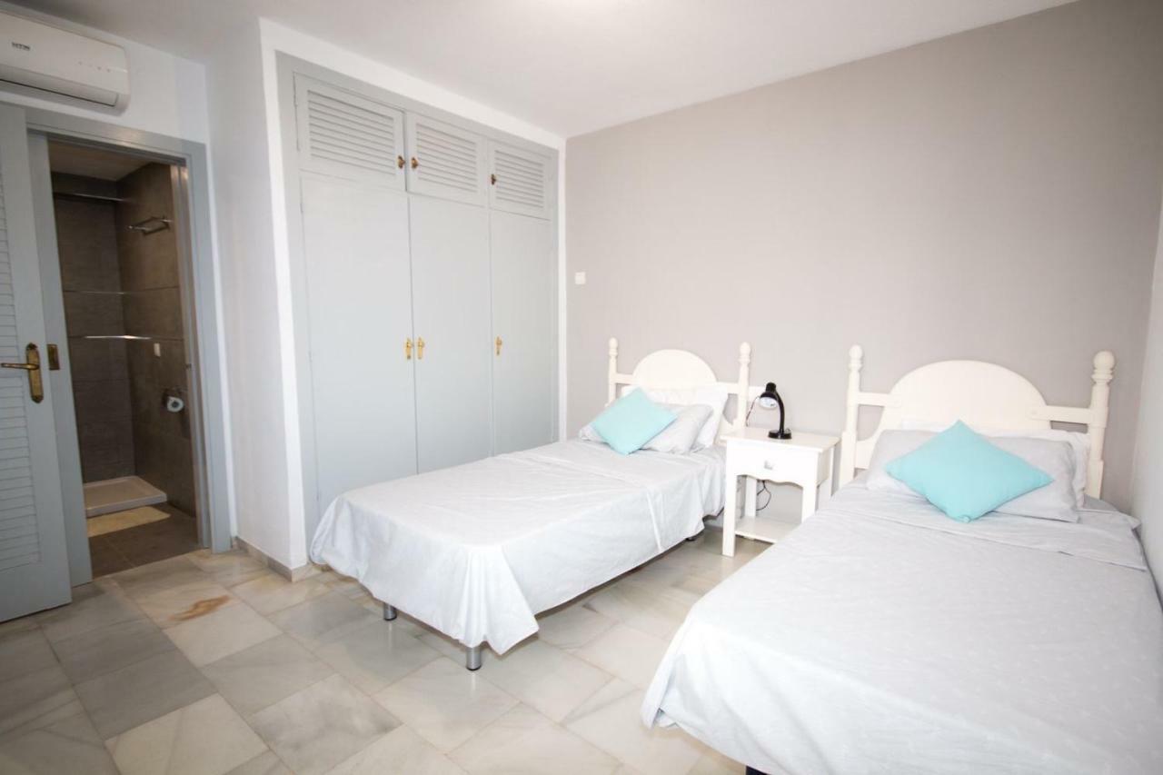 Puerto De La Duquesa Beach Apartment Castillo de Sabinillas Ngoại thất bức ảnh