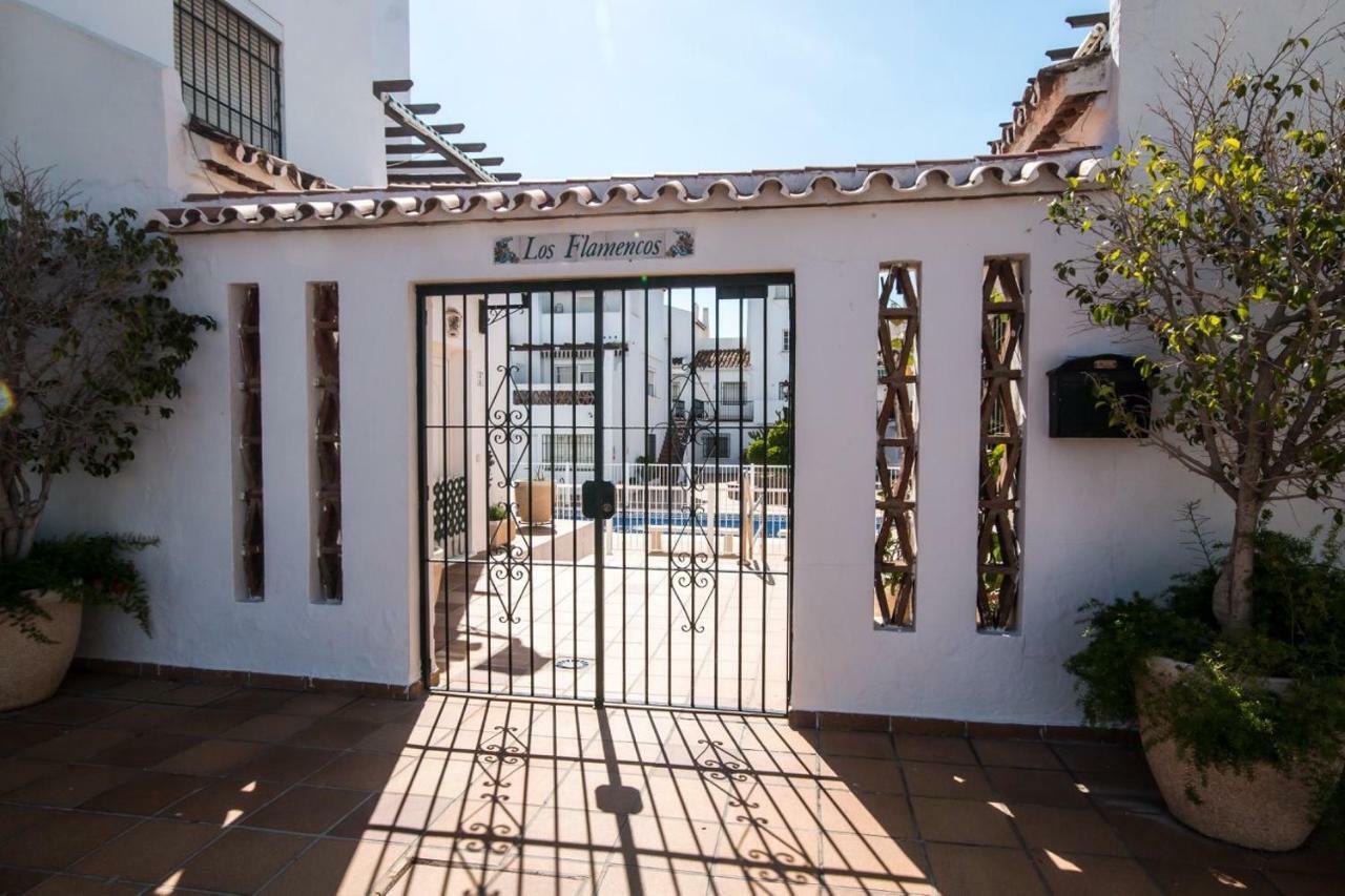 Puerto De La Duquesa Beach Apartment Castillo de Sabinillas Ngoại thất bức ảnh