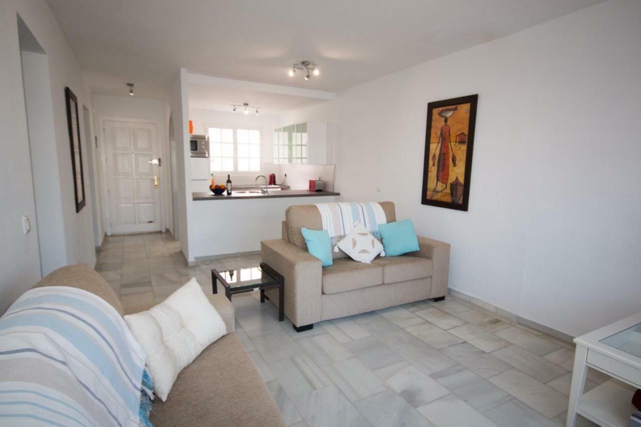 Puerto De La Duquesa Beach Apartment Castillo de Sabinillas Ngoại thất bức ảnh
